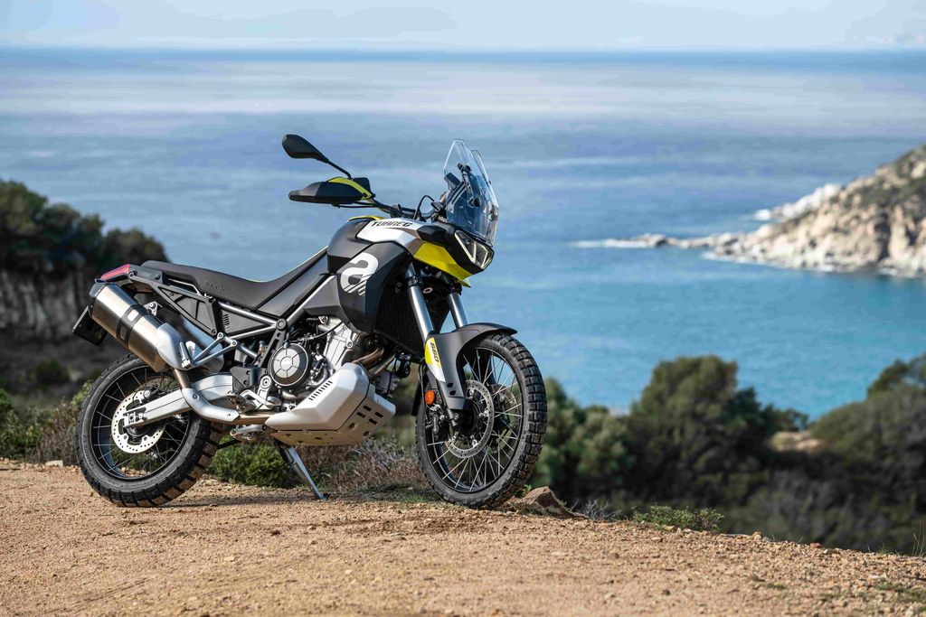 Aprilia Tuareg 660 ini ditawarkan dengan harga on-the-road DKI Jakarta Rp 656.000.000.