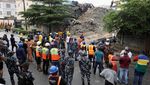 Bangunan 7 Lantai di Nigeria Runtuh