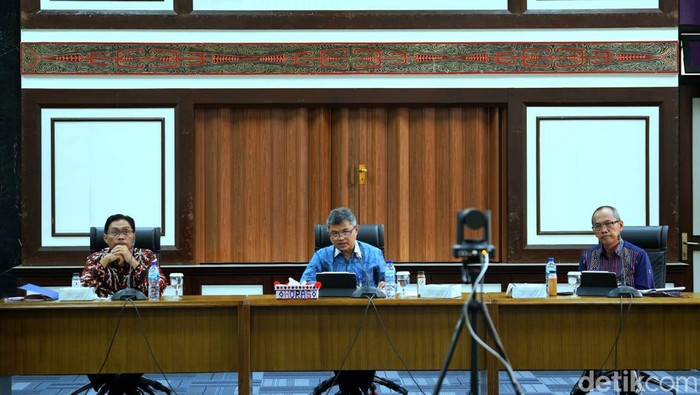 Kepala BI Sumut Doddy Zulverdi saat press conference (Kartika/detikSumut)