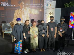 Apresiasi Keelokan Tenun Nusantara di Jalinan Lungsi Pakan Persembahan CTI