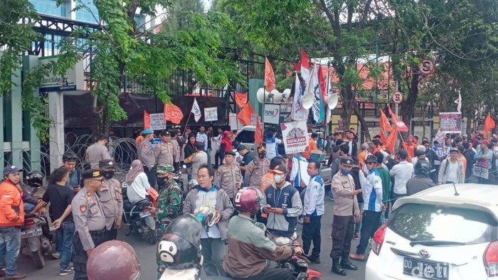 Demo BBM di Makassar