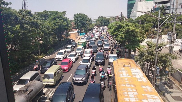 demo buruh tolak bbm