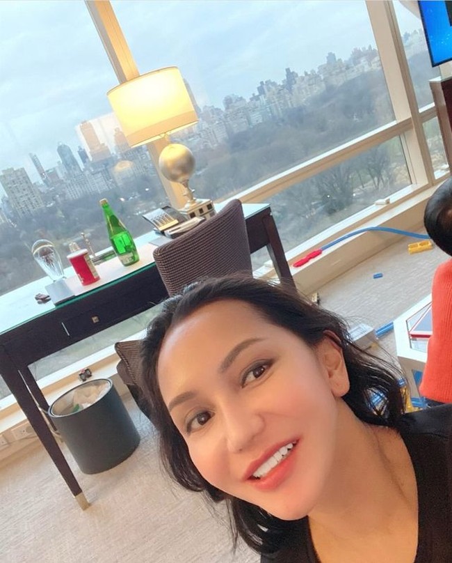 Kini Pinangki telah bebas dari penjara. Pembebasan Pinangki bersamaan dengan Ratu Atut. Pinangki sudah menjalani penahanan kurang lebih 2 tahun. Foto: Dok. Instagram @pinangkit.