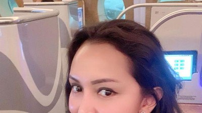 Transformasi Gaya Pinangki, Eks Jaksa Tampil Glowing Saat Bebas Bersyarat