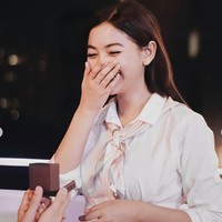 Hubungan asmara Glenca Chysara dan Rendi sendiri bermula ketika keduanya sama-sama membintangi sinetron Ikatan Cinta. Berawal dari cinlok kini Glenca dan Rendy siap untuk membawa hubungannya ke arah yang lebih serius. Foto: Instagram/@glencachysaraofficial