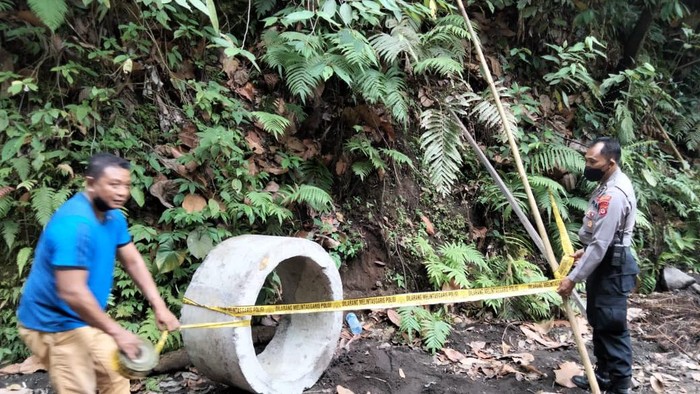 Gorong-gorong yang menimpa pengawas proyek hotel PT Swarga Loka Resort hingga tewas di Banjar Singaperang, Desa Buahan Kaja, Kecamatan Payangan Kabupaten Gianyar.