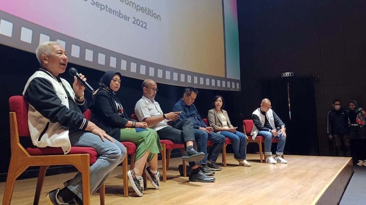 Indosat Gelar Kompetisi Film Pendek untuk Gen-Z Indosat Ooredoo Hutchison (IOH) bersama CGV meresmikan program literasi digital Save Our Socmed (S.O.S). Mereka gelar kompetisi film pendek untuk generasi Gen-Z.