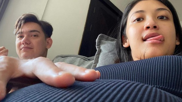 8 Foto Istri Adipati Dolken Pamer Baby Bump, Sudah 22 Minggu