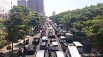 Massa Buruh Jatim Turun Jalan Demo Naiknya Harga BBM di Surabaya