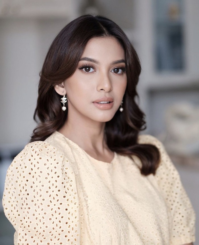 Keseruan Alisia Rininta Saat Bikin Kue hingga Petik Sayur Keseruan Alisia Rininta Saat Bikin Kue hingga Petik Sayur.