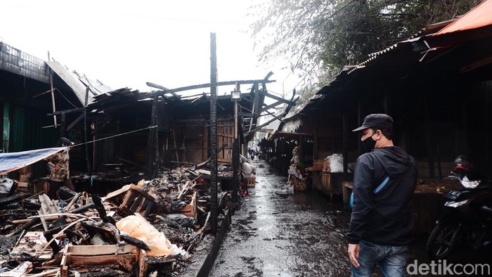 Kondisi Pasar Lettu Bakri Sukabumi usai terbakar.