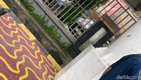 Dalam pemberitaan detikOto sebelumnya, Pelat nomor dengan latar belakang warna hitam tulisan putih akan diganti dengan warna dasar putih tulisan hitam. Penggantian warna pelat putih ini harusnya mulai Juni 2022 ini. Foto: detik.com