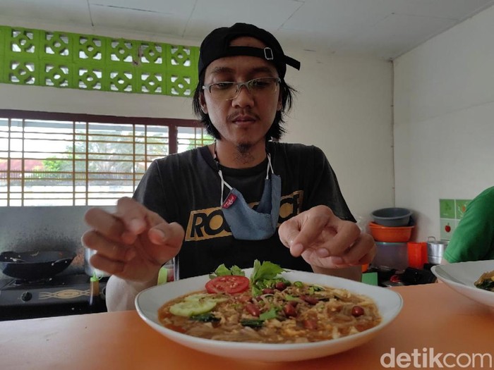 Penampakan sajian Mi Sagu  (Raja/detikSumut)