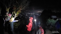 Dini hari perjalanan menuju puncak