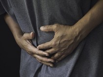 Pekerja Pria di Jepang Coba Rasakan Sakitnya Menstruasi