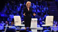 Liz Truss dalam sebuah debat calon PM beberapa waktu lalu. Pada era Perdana Menteri Theresa May, Liz Truss menjabat sebagai Menteri Kehakiman, sebelum pindah ke Kementerian Keuangan sebagai kepala administrasi. (Anthony Devlin/Getty Images)