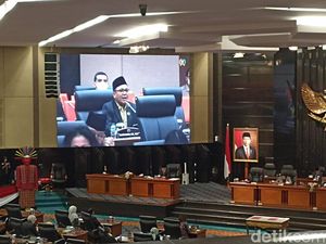 Interupsi Paripurna, PDIP Minta Pemprov DKI Buka Laporan Keuangan Formula E