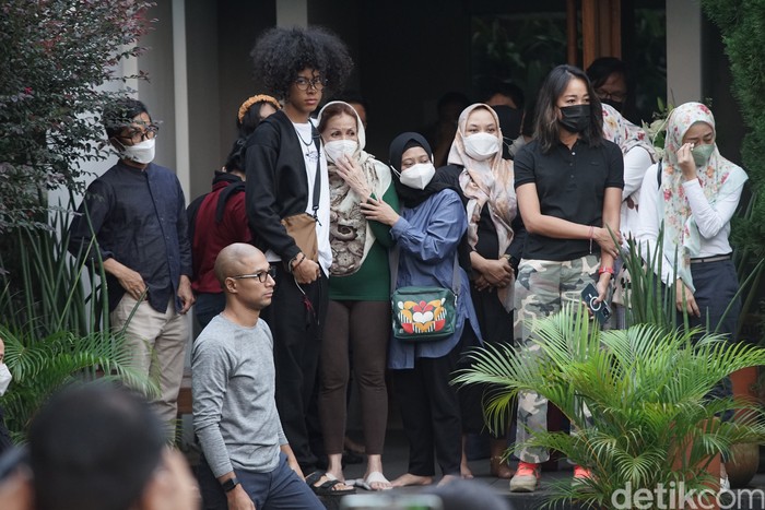 Suasana rumah duka Reza Gunawan di BSD, Tangerang Selatan, pada Selasa (6/9/2022). Reza Gunawan meninggal dunia usai sempat dirawat.