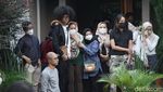 Sejumlah Artis Datangi Rumah Duka Reza Gunawan
