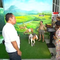 Museum juga dilengkapi diorama yang menggambarkan kehidupan masa kecil Sutiyoso. Masa kecil anak keenam dari delapan bersaudara itu dihabiskan dengan menggembala kambing di desa untuk membantu orangtua. (Foto: YouTube/Trans7 Official)
