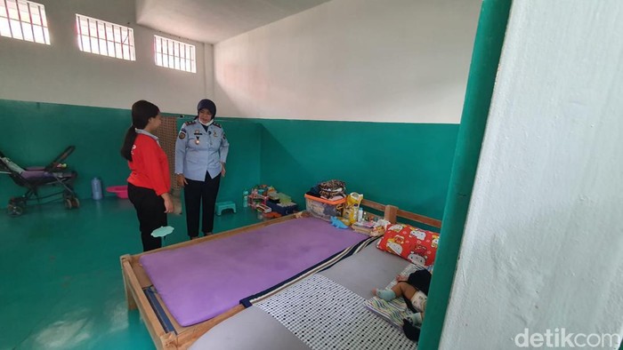 Salah satu warga binaan Lembaga Pemasyarakatan (Lapas) Perempuan Kelas IIB Yogyakarta di Wonosari, Kabupaten Gunungkidul, Selasa (6/9/2022).