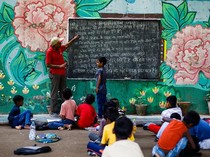 Melihat Perbandingan Gaji Guru di India dan Indonesia, Lebih Tinggi Mana?