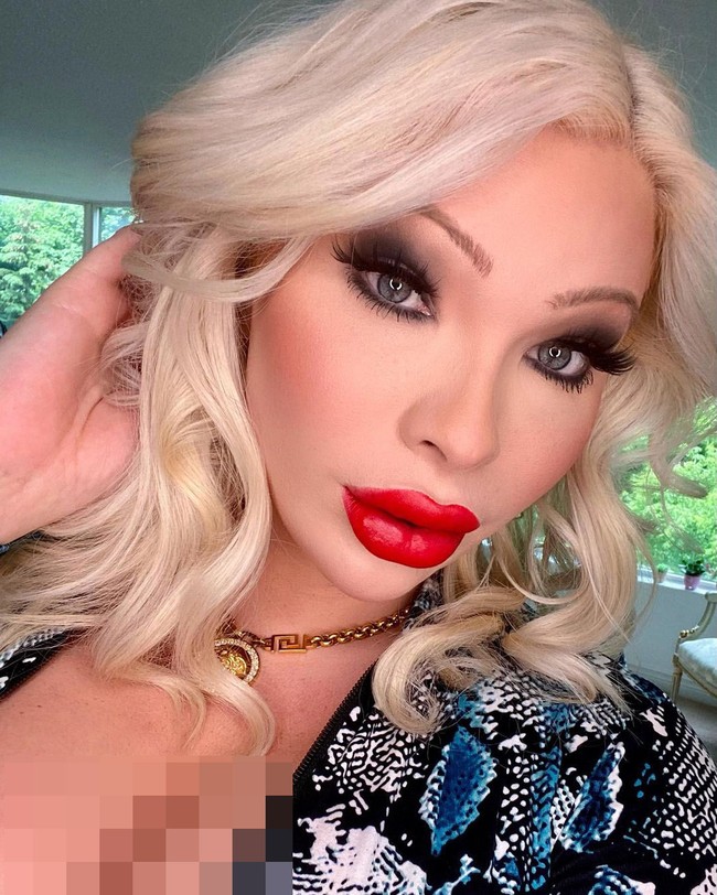 Jangan berhenti, Aku menyukainya, aku menghargai kejujuran dan transparansimu, Kesempurnaan plastik yang hebat jangan berhenti mencoba, tulis netizen. Foto: Instagram @theserenasmith