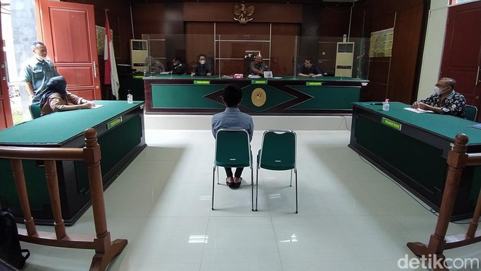 Sidang putusan pembunuhan dengan terdakwa IA di Pengadilan Negeri Mungkid