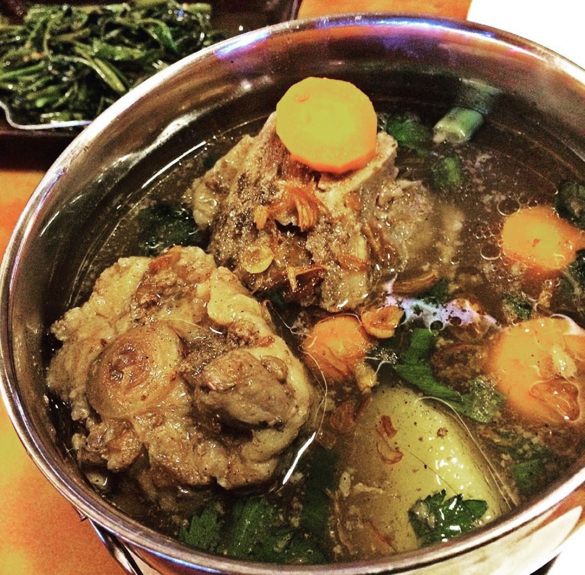 Slurpp! Sop Buntut yang Empuk Juicy Ada di 5 Tempat Ini.