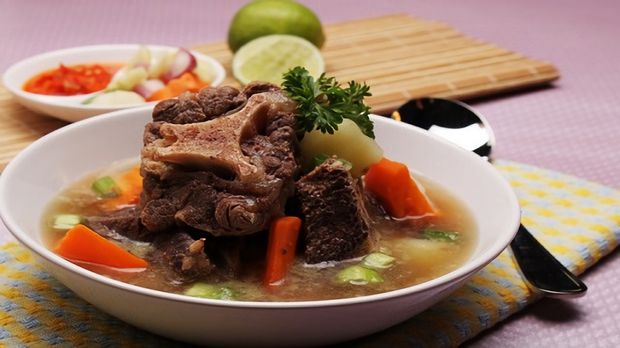 Slurpp! Sop Buntut yang Empuk Juicy Ada di 5 Tempat Ini.
