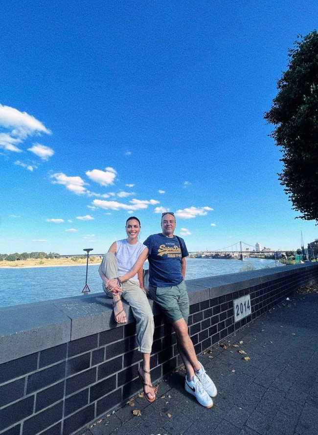 Selama di Jerman, Sophia tampak mengunjungi berbagai tempat. Tak hanya itu saja ia juga bertemu dengan keluarganya di sana. Foto: Instagram/@sophia_latjuba88