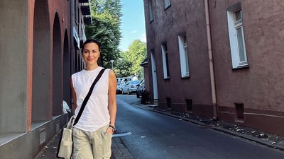 7 Momen Sophia Latjuba Pulang Kampung ke Jerman, Paras Cantiknya Jadi Sorotan