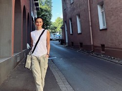 7 Momen Sophia Latjuba Pulang Kampung ke Jerman, Paras Cantiknya Jadi Sorotan