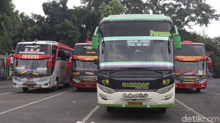 Terminal Cicaheum Bandung.