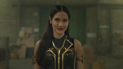 Sri Asih Selepet Musuh dengan Selendang Sakti di Trailer Resmi