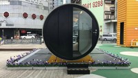 Rumah berbentuk pipa baru-baru ini dipamerkan di Hong Kong. Diameternya mencapai hampir 2,4 meter.