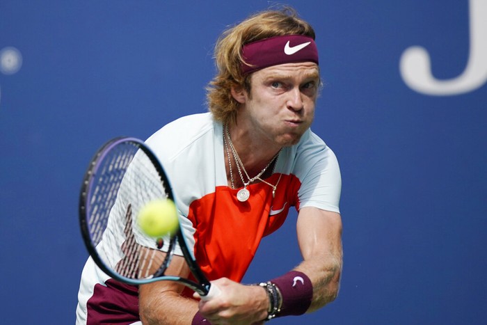 US Open Tennis Cameron Norrie, of Great Britain, eyes the ball on a return to Andrey Rublev, of Russia, during the fourth round of the U.S. Open tennis championships, Monday, Sept. 5, 2022, in New York. (AP Photo/Eduardo Munoz Alvarez)