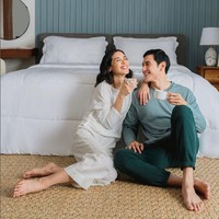 Karena banyak yang salah paham, Vino G Bastian akhirnya memutuskan untuk tidak follow siapa pun kecuali istrinya. Foto: Instagram/@vinogbastian__ @marshatimothy