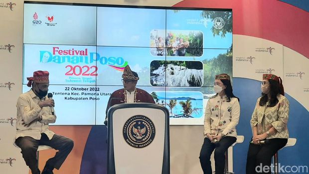 Weekly Press Briefing with Sandi Uno