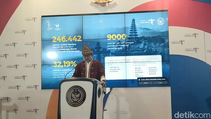 Weekly Press Briefing with Sandi Uno