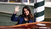 Tapi yang menjadi sorotan adalah tato berukuran mini di lengan bagian kanan.  Foto: Getty Images/Ernesto Ruscio