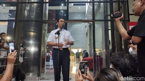 Anies Baswedan usai diperiksa KPK soal Formula E