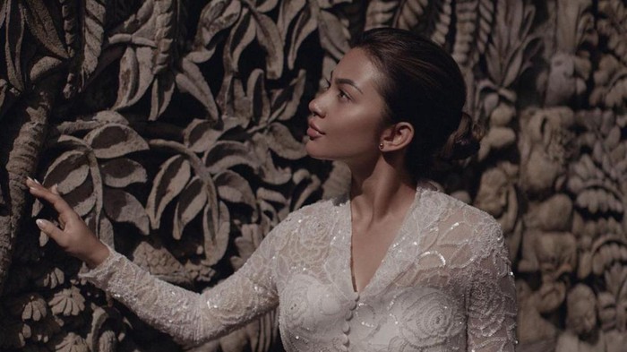 Ariel menceritakan saat usianya 13 tahun, ia mengalami masalah kesehatan mental. Salah satu saran dari psikiater dan psikolognya adalah melakukan meditasi.