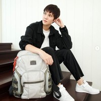 Selanjutnya ada Lalana Kongtoranin. Meski saat ini penampilannya terlihat tomboy seperti layaknya seorang pria, namun ternyata Lalana aslinya seorang wanita. Lalana atau yang akrab disapa Jeab bahkan merupakan Miss Thailand tahun 2006. Foto: dok. Instagram/@jeab_lalana