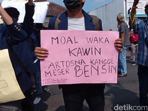 Demo BBM, Pengunjuk Rasa Merangsek ke Kantor DPRD Pangandaran