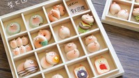 Berikut adalah koleksi aneka kue berbentuk lucu dan menggemaskan yang dibuat oleh CocoGf. Ada cookies, macaron, hingga mochi yang bentuknya menggemaskan. Foto: Twitter @CocoGjf