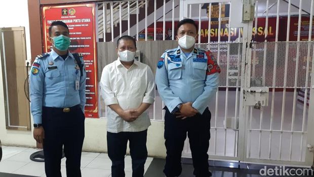 Eks Bupati Bengkalis Amril Mukminin bebas bersyarat.