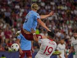 Haaland tak mau kalah dan juga bersinar dini hari tadi. Foto: DeFodi Images via Getty Images/DeFodi Images