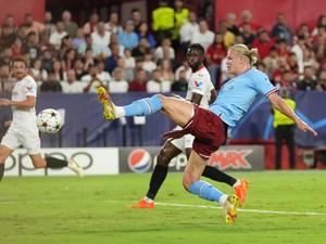 Gol Haaland Bawa Man City Ungguli Sevilla di Babak I