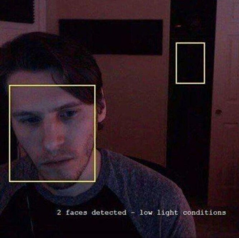 Foto membingungkan yang bikin penasaran